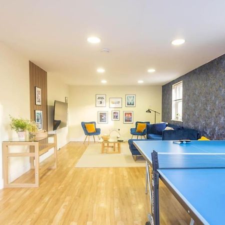 The Wellness Lodge- Gym, Table Tennis, Cinema, Parking And More! Bath Luaran gambar