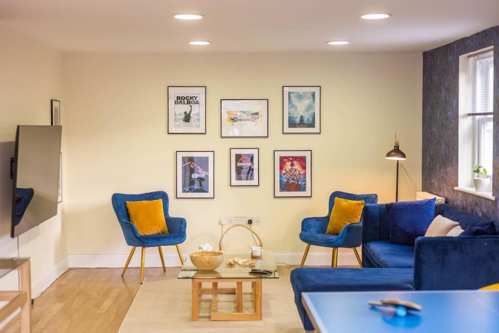 The Wellness Lodge- Gym, Table Tennis, Cinema, Parking And More! Bath Luaran gambar